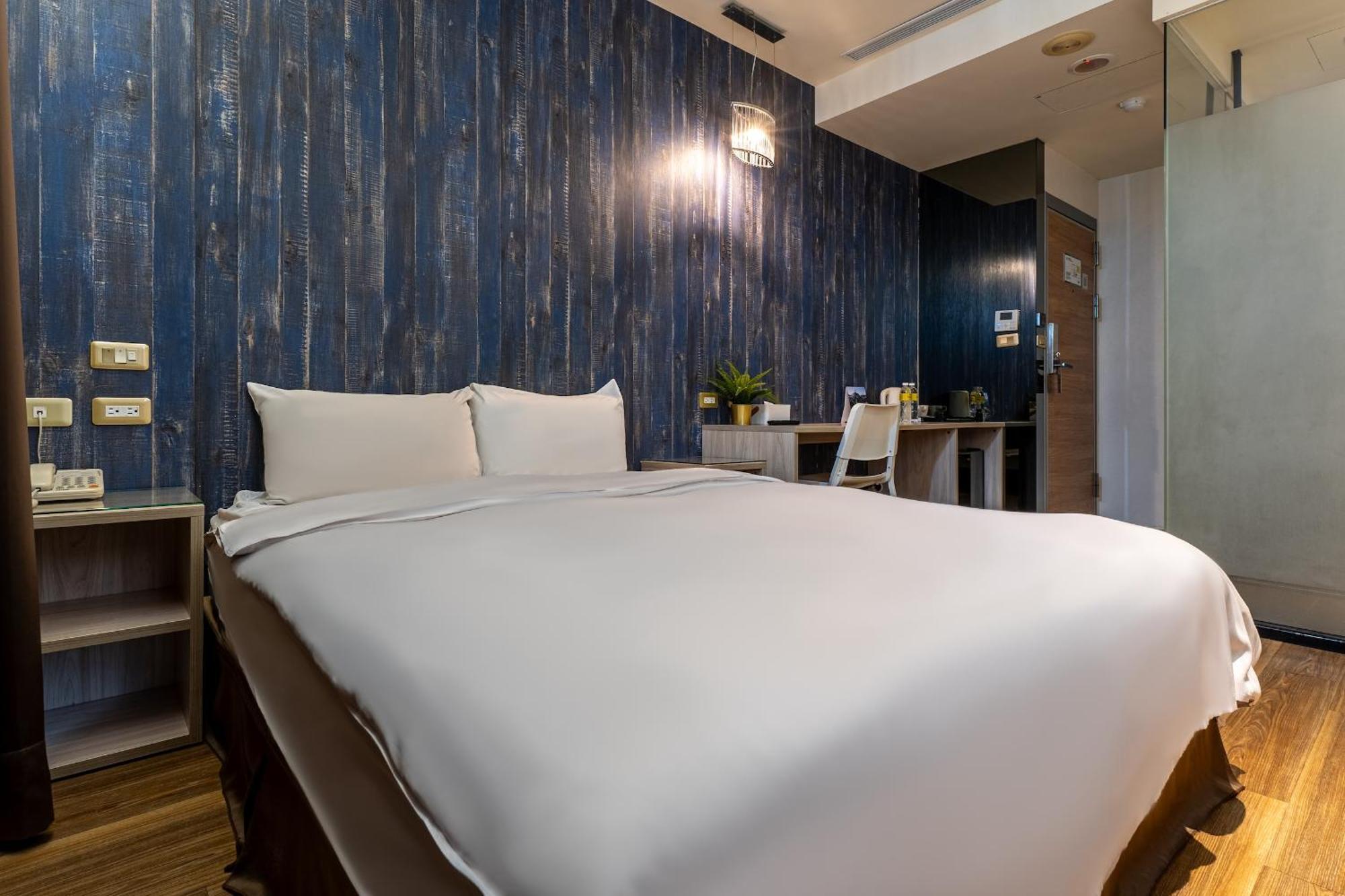 Check Inn Express Taichung Fuxing Hall 2 Eksteriør billede