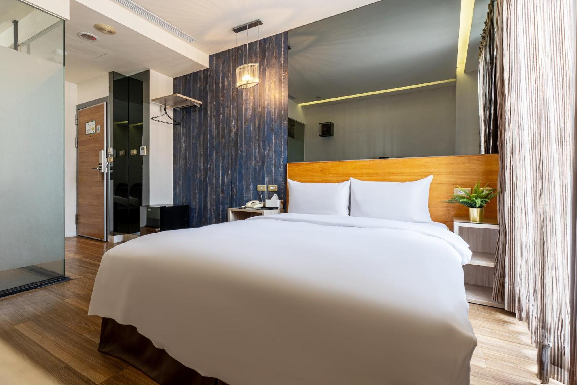 Check Inn Express Taichung Fuxing Hall 2 Eksteriør billede